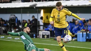 epa10315138 Algeria's Nabil Bentaleb (L) and Sweden's Viktor Gyokeres in action during the International friendly soccer match Sweden vs Algeria at Eleda Stadium in Malmo, Sweden, 19 November 2022. EPA/Johan Nilsson/TT SWEDEN OUT