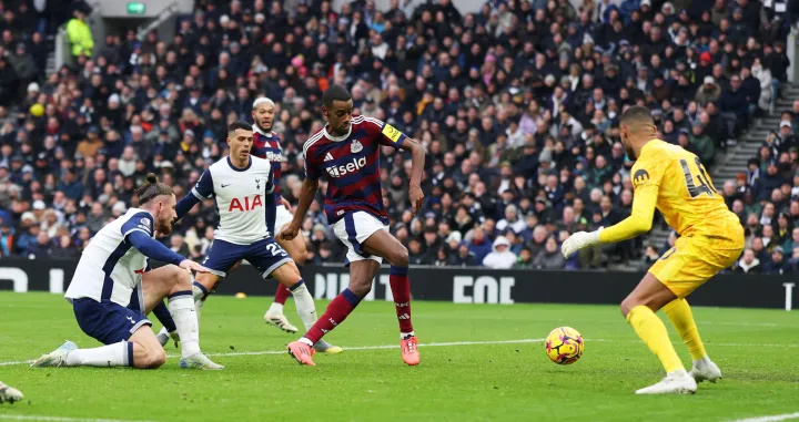 Alexander Isak postiže novi gol/FOTO: Premier League