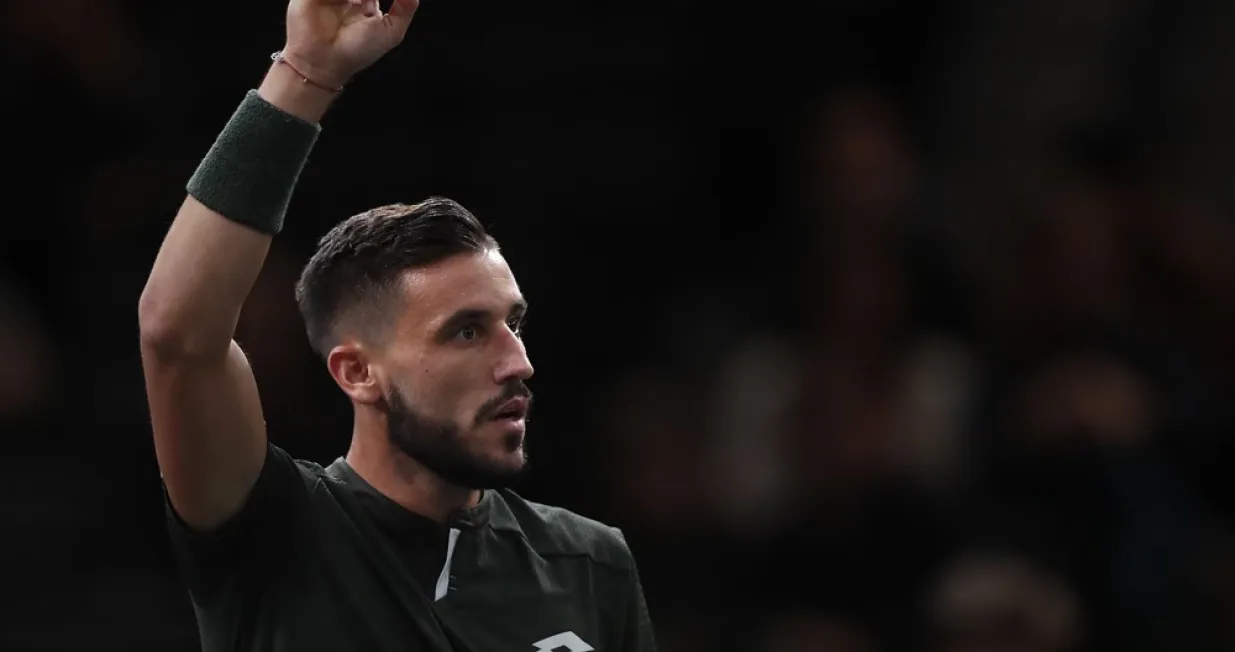 epa07956675 Damir Dzumhur of Bosnia Herzegovina reacts during his match against Benoit Paire of France at the Rolex Paris Masters tennis tournament in Paris, France, 28 October 2019. EPA-EFE/IAN LANGSDON