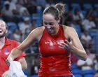 epa10395560 Madison Keys of the USA is soaked with water by team mates after her victory over Lucia Bronzetti of Italy during the 2023 United Cup Final tennis match between Italy and the USA at Ken Rosewall Arena in Sydney, Australia, 08 January 2023. EPA/MARK EVANS AUSTRALIA AND NEW ZEALAND OUT