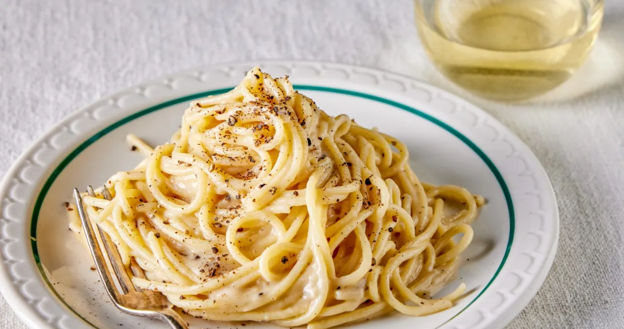 cacio e pepe, špagete, tjestenina, hrana, recept//