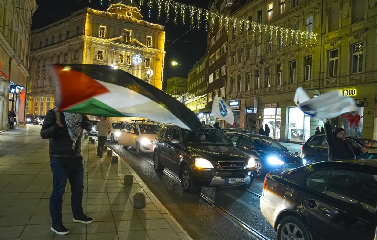 Slavlje na ulicama Sarajeva, Sarajevo, Gaza, prekid rata, primirje, Pojas Gaze, Palestina/Anadolija