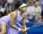 epa10148812 Naomi Osaka of Japan hits a return to Danielle Collins of the US during their first round match at the US Open Tennis Championships, at the USTA National Tennis Center in Flushing Meadows, New York, USA, 30 August 2022. The US Open runs from 29 August through 11 September. EPA/JUSTIN LANE