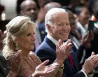 epa10366585 US President Joe Biden (R) and First Lady Jill Biden (L) applaud US singer Gladys Knight during her performance for attendees after the US-Africa Leaders Summit, in the State Dining Room of the White House in Washington, DC, USA, 14 December 2022. EPA/MICHAEL REYNOLDS/POOL/Michael Reynolds/Pool