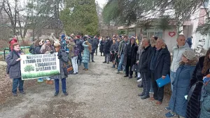 mirno okupljanje uposlenika pmf-a/Senad gubelić/Senad Gubelić