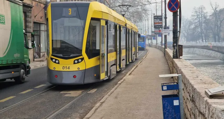 Tramvaji opet ne voze/Sanel Konjhodžić