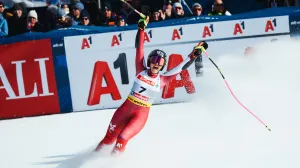 06 February 2025, Austria, Saalbach-Hinterglemm: Alpine skiing: World Championships, Super G, women. Stephanie Venier from Austria celebrates her best time in the finish area. Photo: Jens B?ttner/dpa Photo: Jens B?ttner/DPA