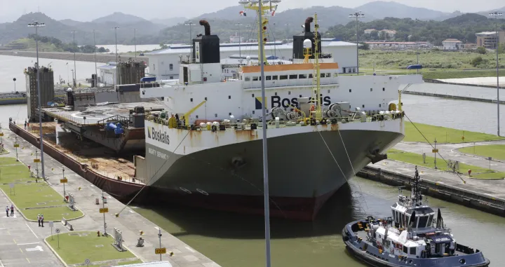 epa09301681 The maritime platform 'Of course I still love you' (Ocisly) by the American company SpaceX, crosses the Panama Canal in Panama, 25 June 2021. The maritime platform, founded by Elon Musk, crossed the Panama Canal on Friday en route to the Pacific, reported the administration of the interoceanic route. 'Without the need for a crew, this platform is used for landing in the sea of rockets from ·SpaceX after completing their orbital trajectories' explained the Panama Canal Authority (ACP). EPA/Bienvenido Velasco/Bienvenido Velasco