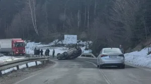 Vozilo završilo na krovu/Nezavisne/