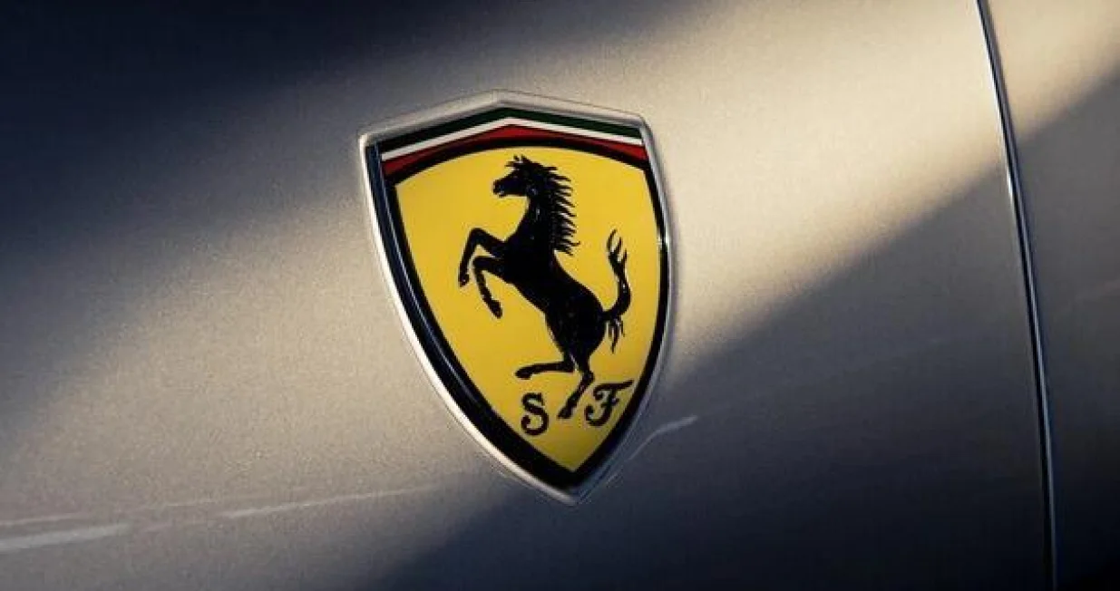 Ferrari logo/