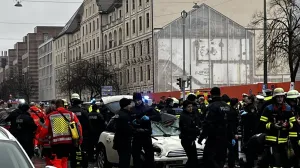 Automobilom (Mini Cooperom) se zabio u masu ljudi na protestu sindikata Verdi u Minhenu u Njemačkoj/Sandra Demmelhuber