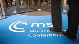 20230217, MSC, Munich Security Conference, Hotel Bayerischer Hof: MSC Entrance/Angelika Warmuth