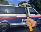 Austrijska policija, Austrija, napad čekićem, čekić/5min.at