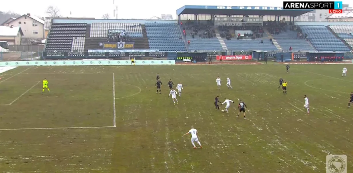 Situacija u kojoj je dosđen ofsajd Krajišniku (FOTO: Screenshot/Arena Sport)