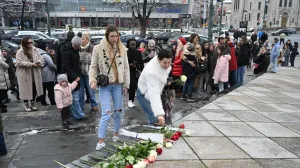 Građani u Sarajevu položili ruže. Minutom šutnje odali počast Ineli i njenom sinu/Harun Muminović