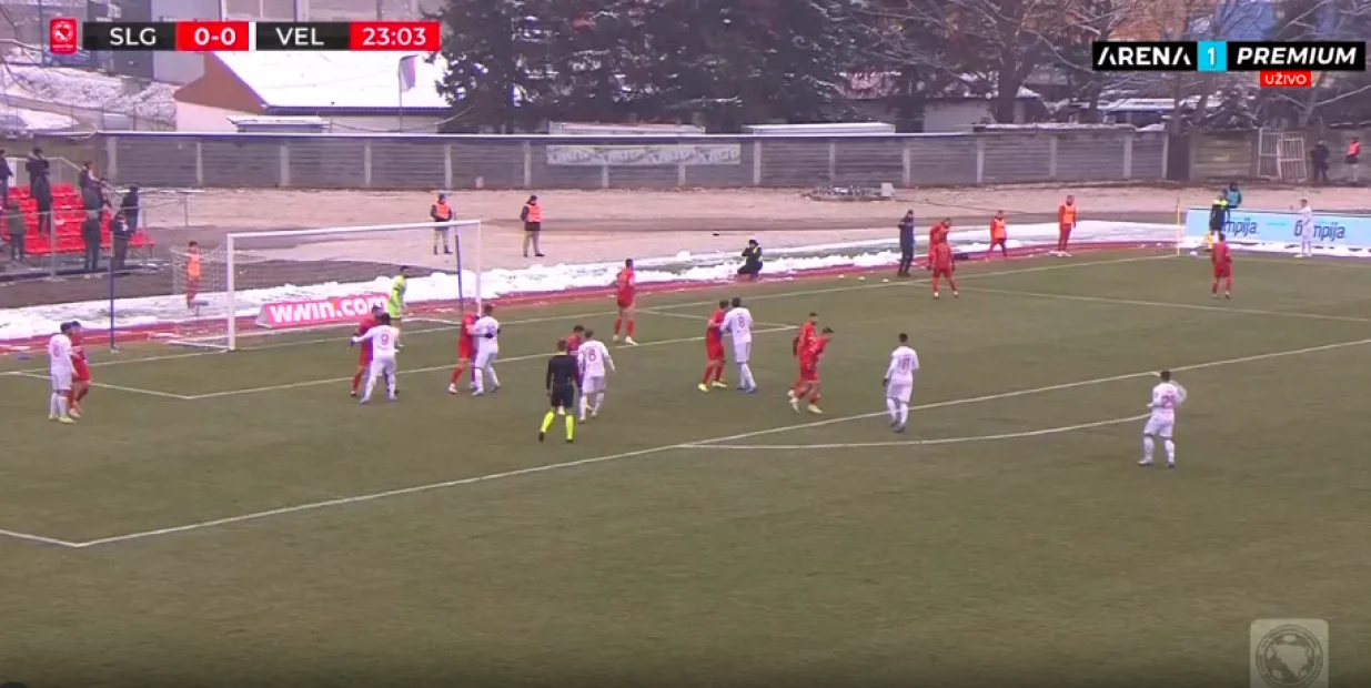 Navijači Veleža tek oko 20. minute počeli ulaziti na stadion