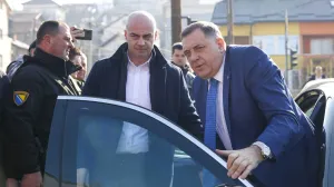 Milorad Dodik stigao na ročište, Sud BiH, Dodikove pristalice/Damir Deljo