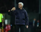 epa10288449 Atalanta's head coach Gian Piero Gasperini reacts during the Italian Serie A soccer match between Atalanta BC and SSC Napoli in Bergamo, Italy, 05 November 2022. EPA/PAOLO MAGNI