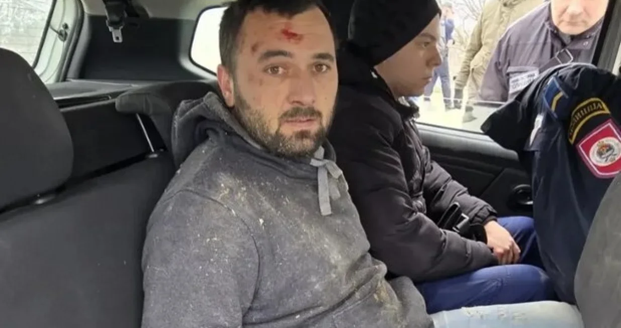 emir selimović nakon ohapšenja u policijskom vozilu ATV/Atv