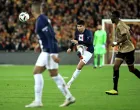 epa10385771 Paris Saint Germain's Carlos Soler (C) in action during the French Ligue 1 soccer match between RC Lens and Paris Saint Germain in Lens, France, 01 January 2023. EPA/CHRISTOPHE PETIT TESSON