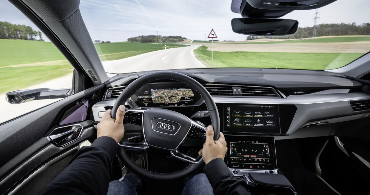 Audi TechTalk SteeringPoskupjeli novi automobili Obavezna oprema podiže cijenu asfasfasf/Sagmeister_potography