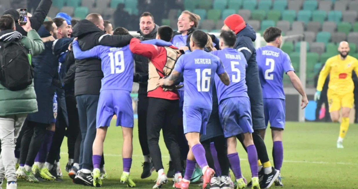 Slavlje fudbalera Borca nakon prolaska protiv Olimpije (FOTO: Vladimir Šutvić, Borac Sport)