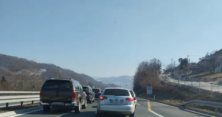 Gužva, naplatne kućice, autoput, Sarajevo, Jošanica/Viber/