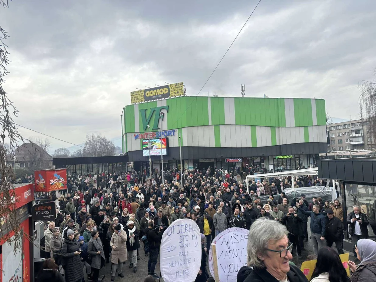 zenica ustaje, protest u zenici/Zenica Ustaje