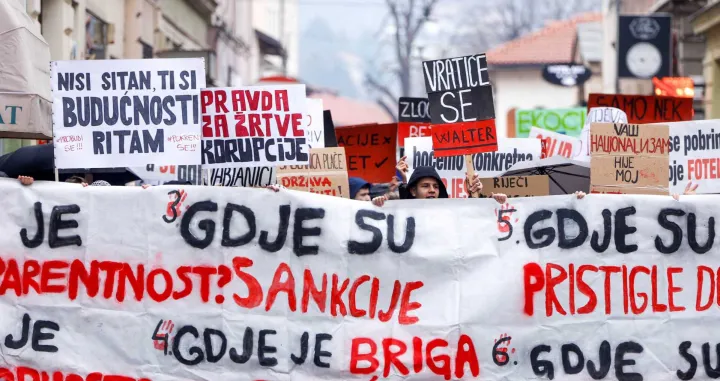 Protesti u sarajevu, građani traže promjene/Damir Deljo