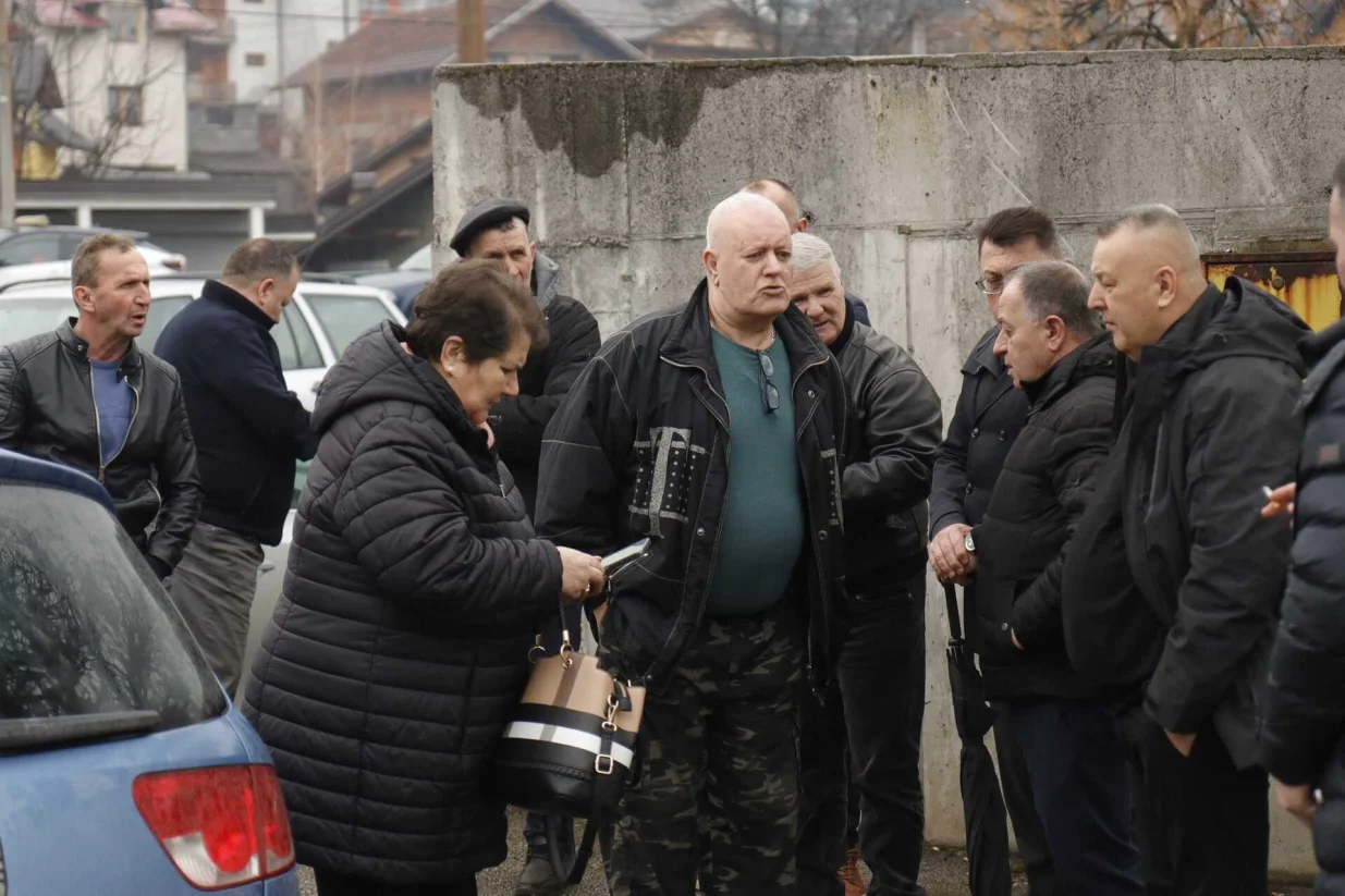 Ročište Atifu Dudakoviću, pred Sud BiH stigli bivši borci Armije BiH/Senad Gubelić