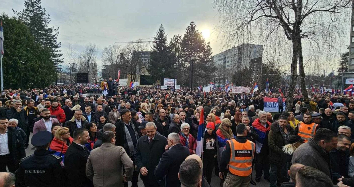 Veliki broj Dodikovih pristalica na skupu/Goran Dakić