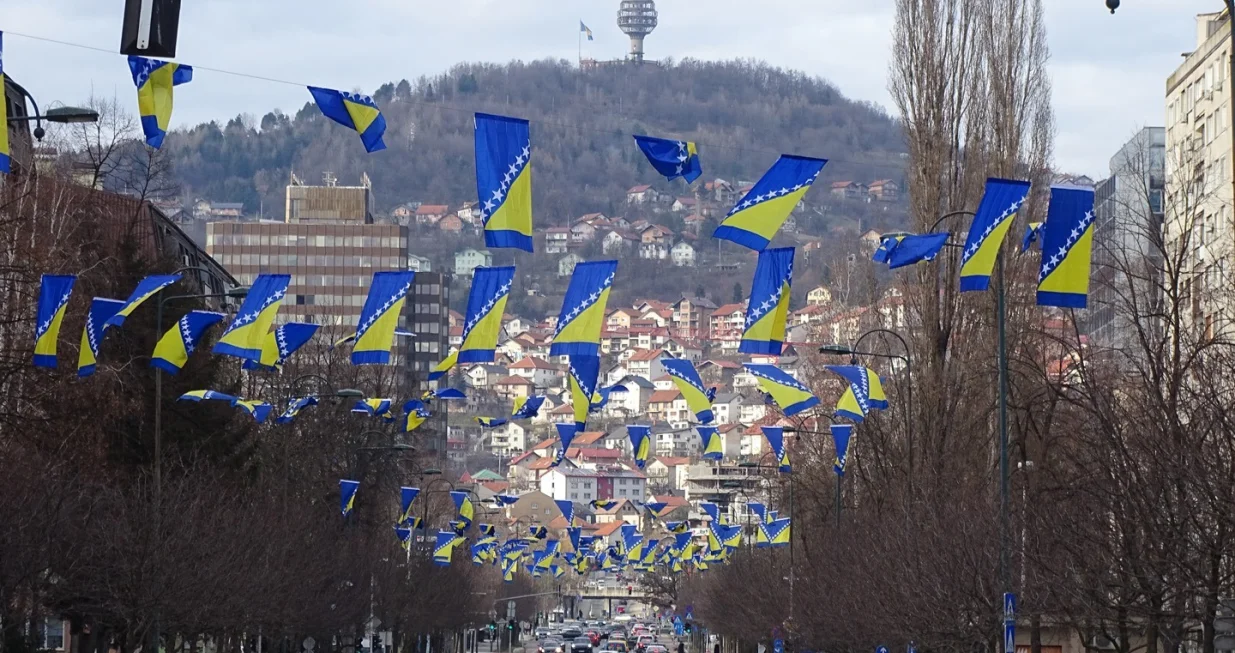 Novo Sarajevo ukrašeno zastavama BiH/Općina Novo Sarajevo