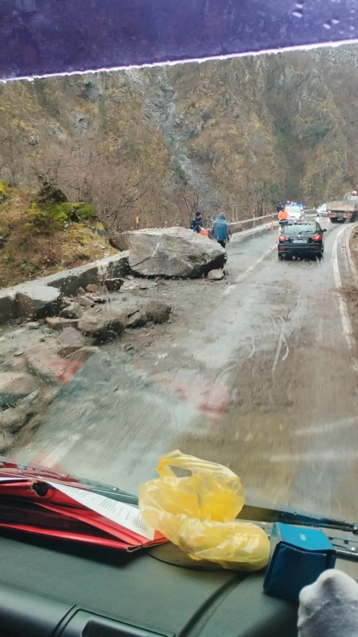 odron, hidroelektrana, jablanica, cesta, auta, put//