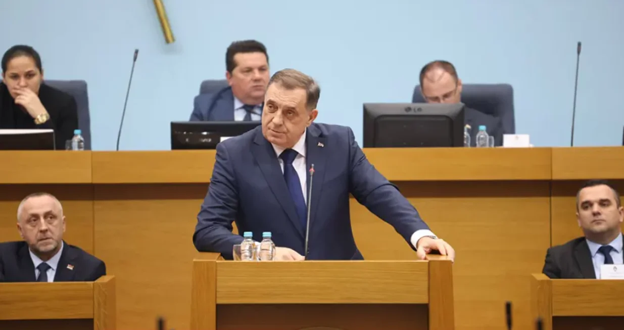 Milorad Dodik, obraćanje na sjednici NSRS-a/Srna