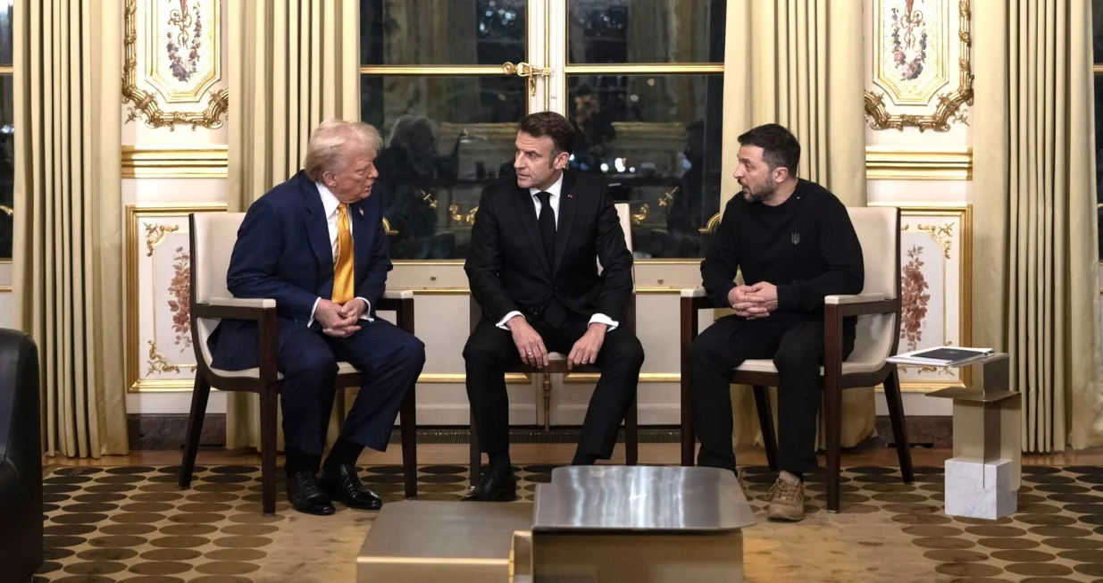 Donald Trump, Emmanuel Macron i Volodimir Zelenski susreli se u Parizu/X