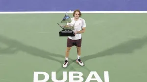 Titula u Dubaiju (FOTO: Stefanos Tsitsipas - X)