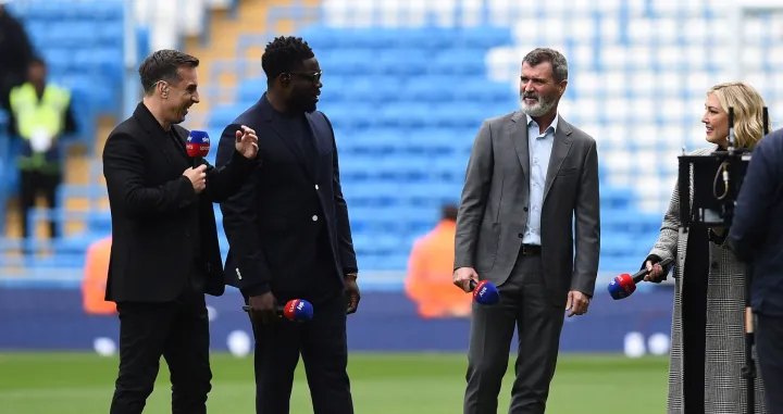 epa10219345 Former Manchester United players Gary Neville (L) and Roy Keane (C-R) with former Manchester City player Micah Richards (C-L) ahead of the English Premier League soccer match between Manchester City and Manchester United at Etihad Stadium in Manchester, Britain, 02 October 2022. EPA/PETER POWELL EDITORIAL USE ONLY. No use with unauthorized audio, video, data, fixture lists, club/league logos or 'live' services. Online in-match use limited to 120 images, no video emulation. No use in betting, games or single club/league/player publications