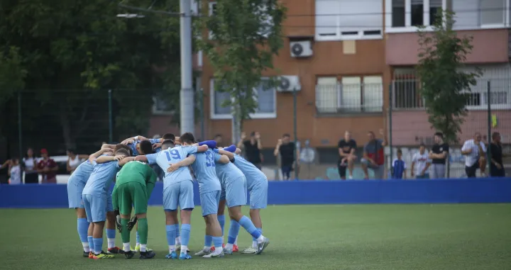 Juniori U19 Željezničar - SarajevoAdel DuškajAbdulaziz ZulovićErnad BabalukAfan FočoBakir KarićAmmar HodžićSanin MešićZlatan ZeničaninAiman ŠemdinMalik KolićBenjamin Babić