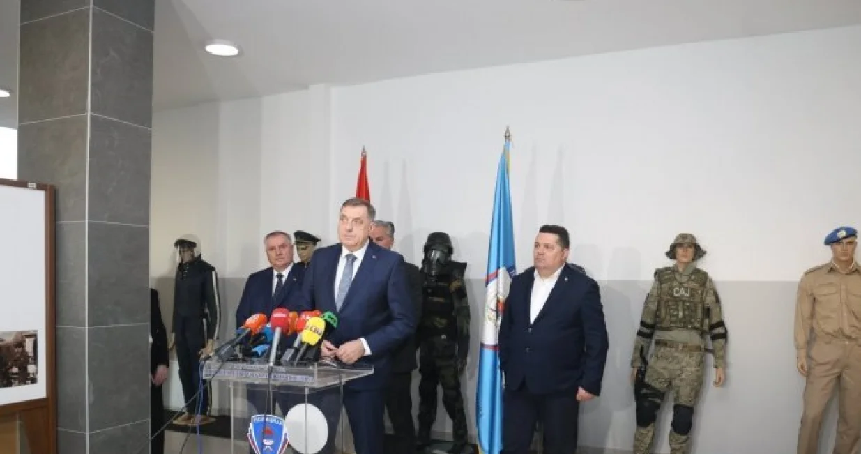 Milorad Dodik, press konferencija nakon sastanka sa predstavnicima MUP-a RS u Zalužanima/