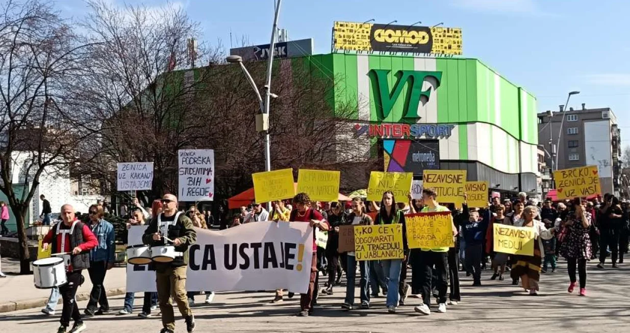 Novi protest/Fena/Vehid Begunić