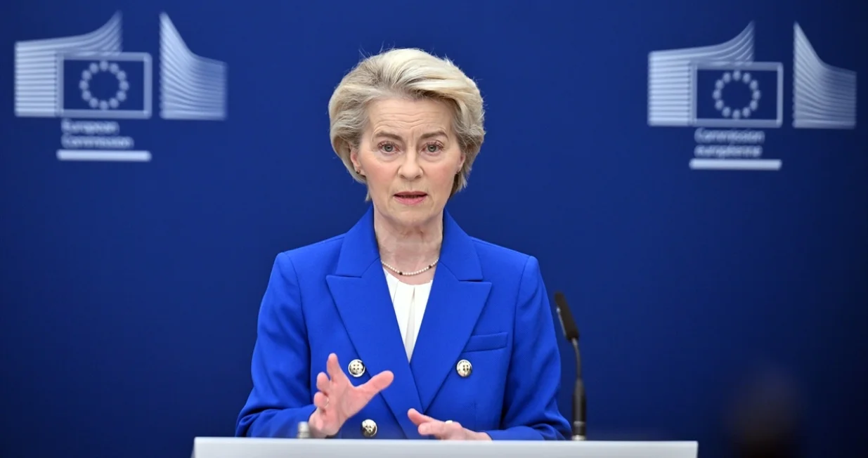 URSULA VON DER LEYEN BRISEL aa.jpg/