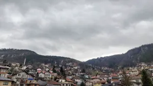 Oblačno vrijeme panorama Sarajeva/Damir Deljo