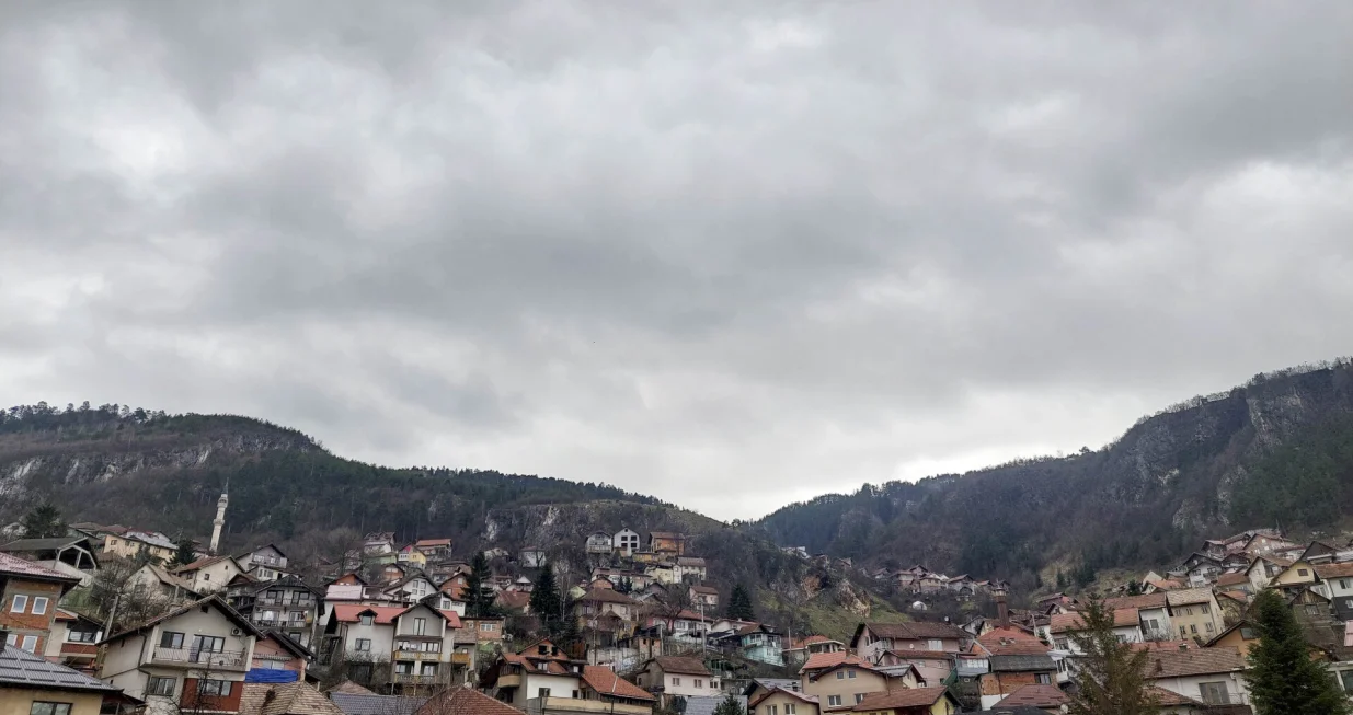 Oblačno vrijeme panorama Sarajeva/Damir Deljo