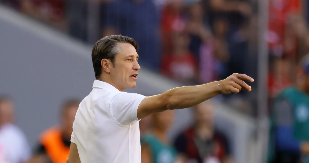 epa10120727 Wolfsburg's head coach Niko Kovac reacts during the German Bundesliga soccer match between FC Bayern Munich and VfL Wolfsburg in Munich, Germany, 14 August 2022. EPA/RONALD WITTEK CONDITIONS - ATTENTION: The DFL regulations prohibit any use of photographs as image sequences and/or quasi-video.