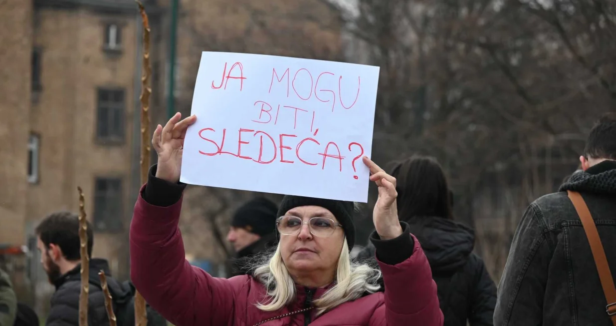 Mirno okupljanje građana na koje je pozvala neformalna grupa studenata HTP (Hoće l' ta promjena), u Hastahana Skate Parku u Sarajevu. Skup se organizuje u čast ubijenima Ineli Selimović i njenom sinu Tariku/Andrej Bjeloš
