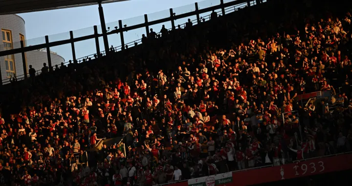 Soccer Football - Champions League - Semi Final - First Leg - Arsenal v Paris Saint Germain - Emirates Stadium, London, Britain - April 29, 2025 Arsenal fans inside the stadium before the match REUTERS/Dylan Martinez
