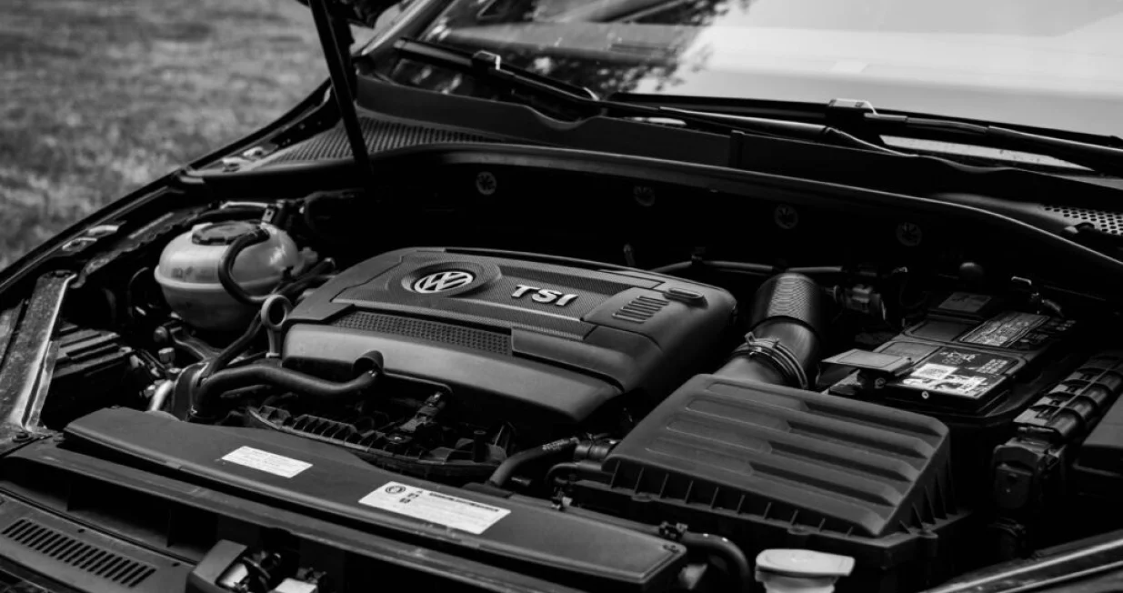 hauba automobili/