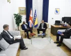 SARAJEVO, 6. maja (FENA) - Ministar vanjskih poslova Velike Britanije David Lammy doputovao je u službenu posjetu Bosni i Hercegovini. (Foto FENA/Almir Razić)/Almir Razić 