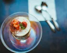 Tiramisu od jagoda i kokosa/Sonic
