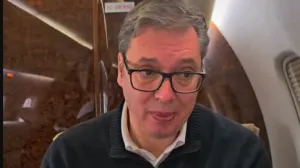 Aleksandar Vučić, poruka iz aviona/Prtsc